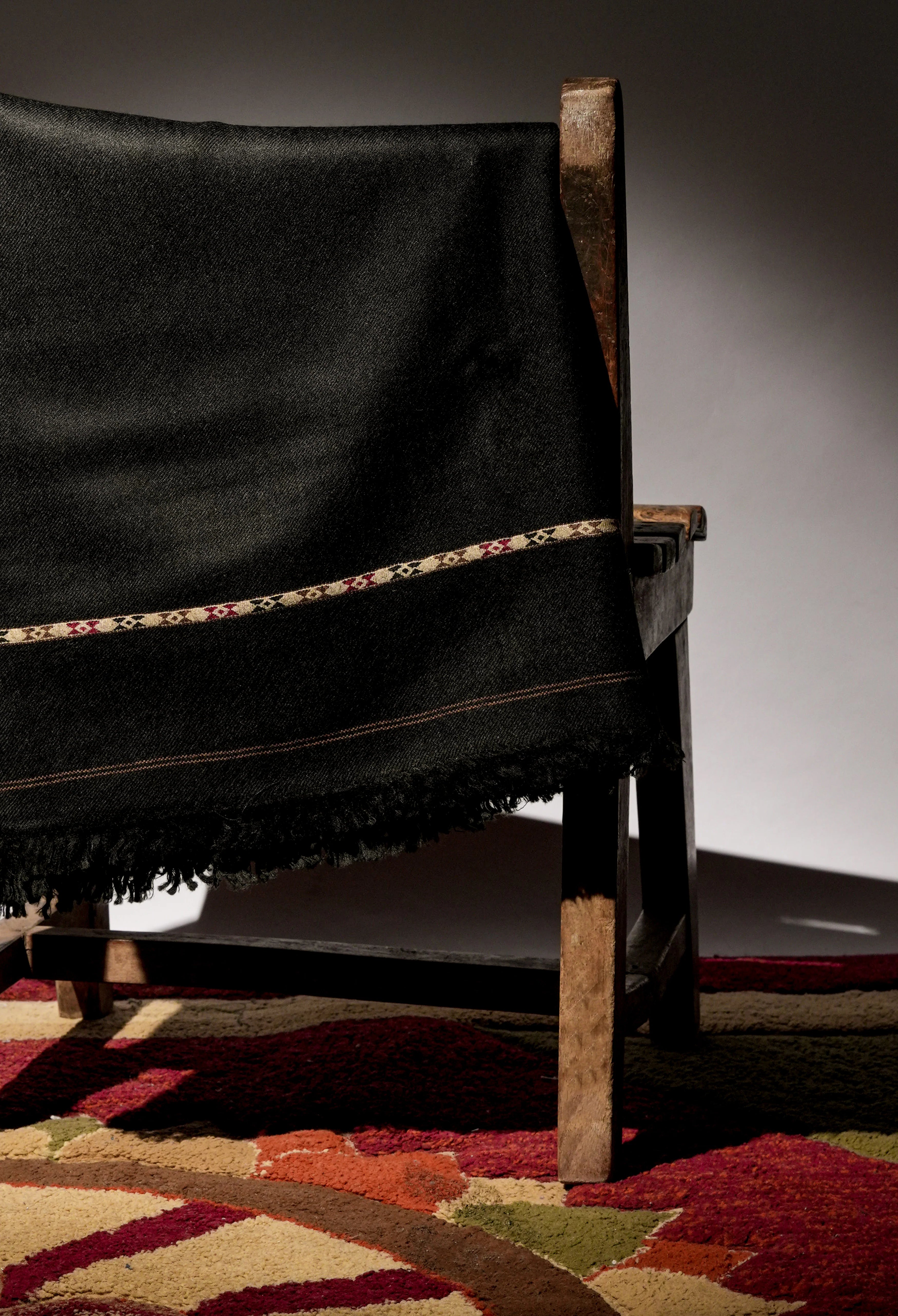 Zar Shawls – Pure Wool Shawl (Black Elegance)